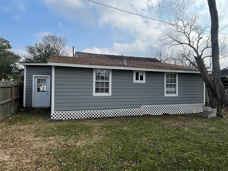 2508 S Texas Ave — Photo 20