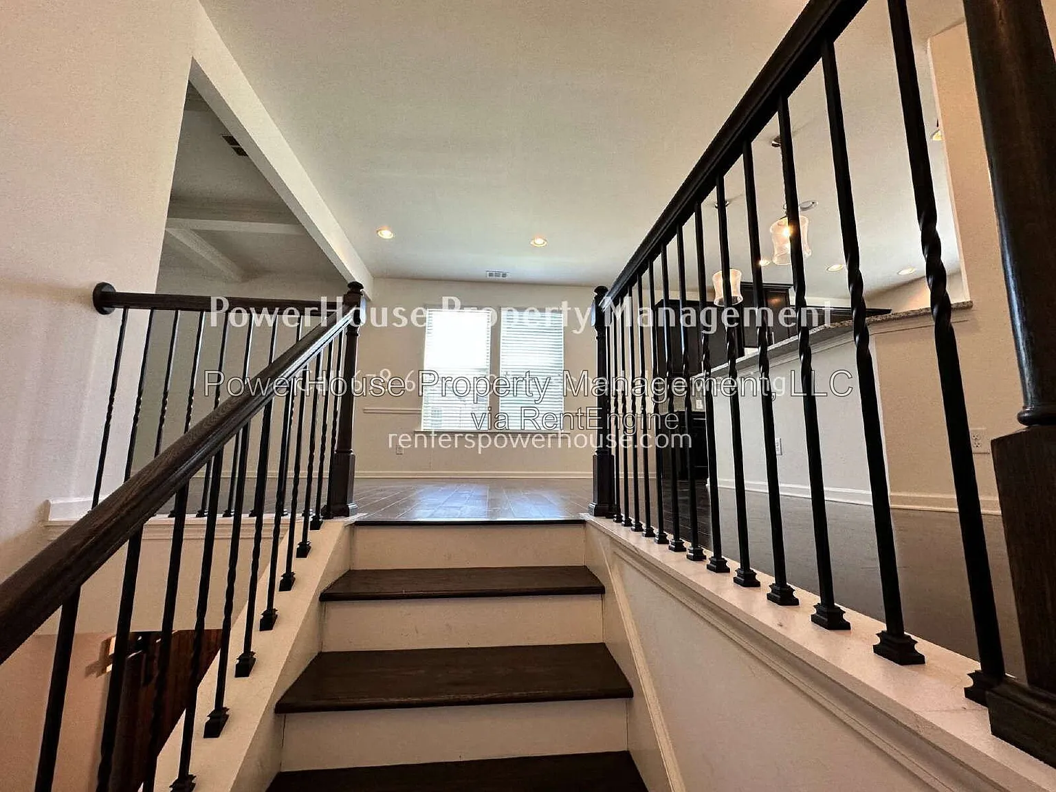 4 bed, 3.5 bath, 2227 sqft, $2,595 — Photo 4
