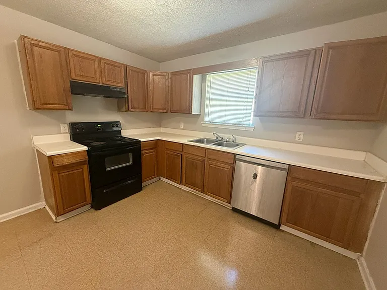 9119 Ford St SW — Photo 9