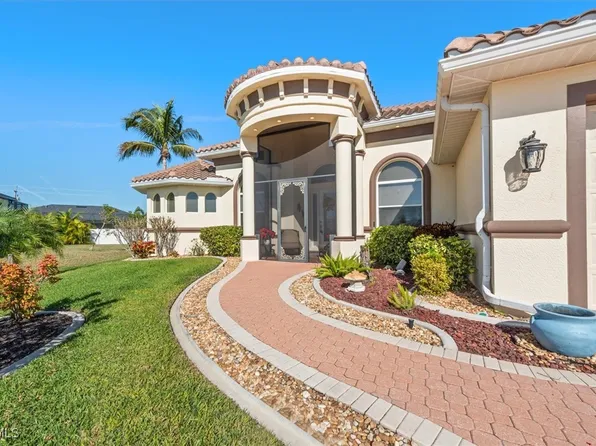 2529 Gleason Pkwy, Cape Coral, FL 33914
