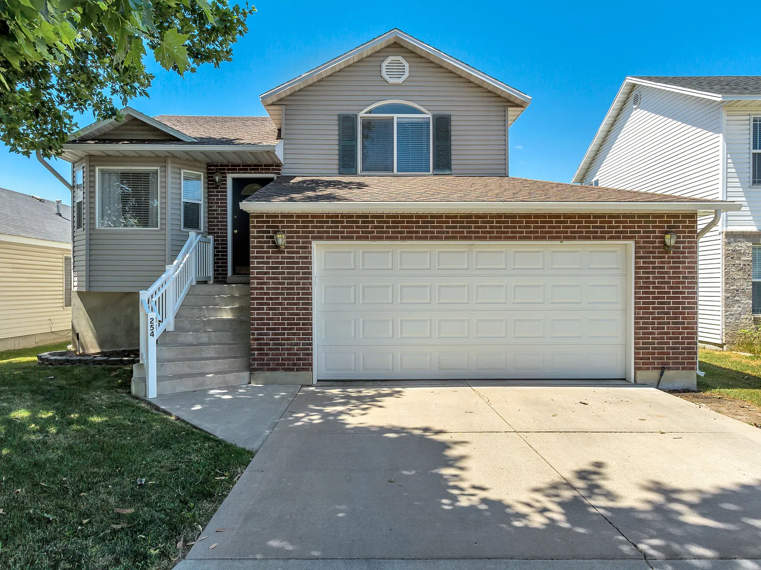 254 Rosewood Circle — Photo 2