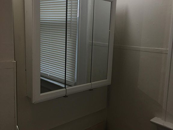 5th image of 4439 Huntington Ave