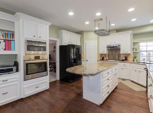 1201 Deepwood Dr, Friendswood, TX 77546