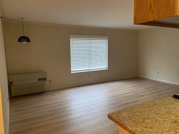 2nd image of 52 Bolton Ct