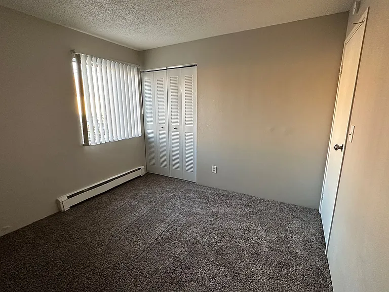 Prospect Pointe Apartments — Photo 52