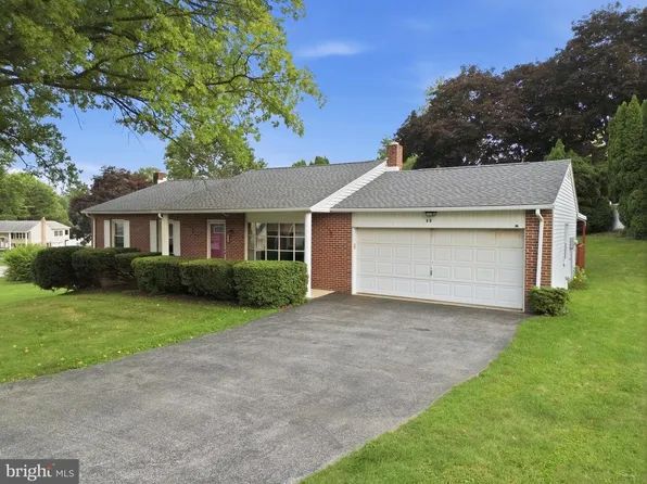 32 Strassburg Cir, Shrewsbury, PA 17361