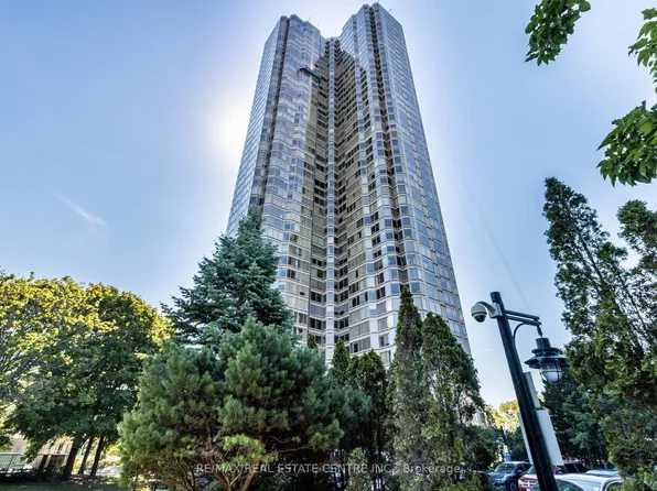 1 Palace Pier Ct #2407, Toronto, ON M8V 3W9