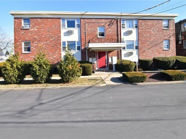 5 Garibaldi St APT 33, North Providence, RI 02911
