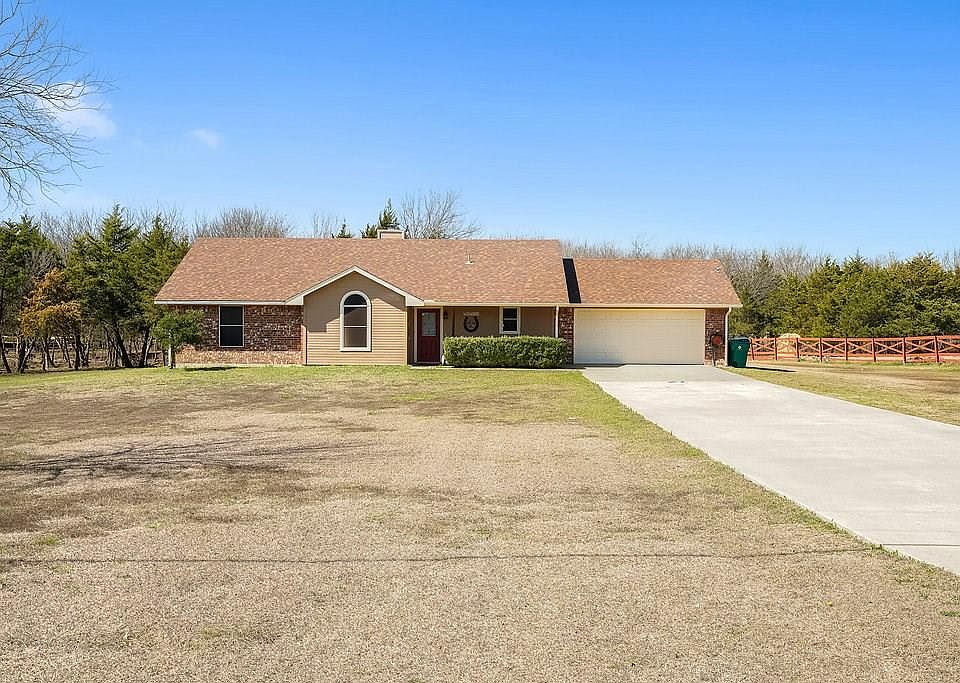 1st image of 456 San Remo Dr