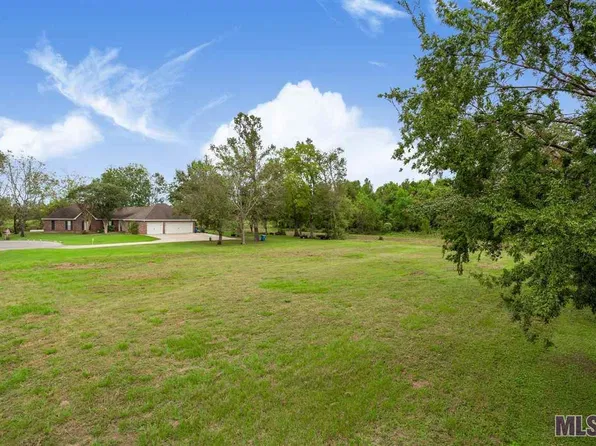 4134 Emily Dr, Port Allen, LA 70767