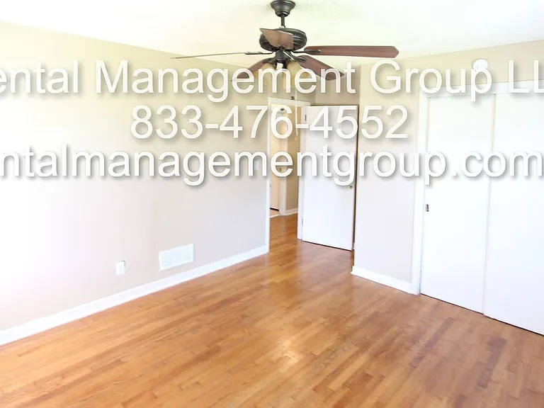 2332 3rd St NE — Photo 11