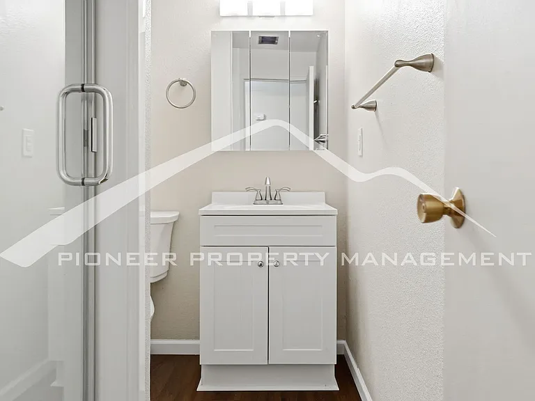 655 S Xenon Ct — Photo 24