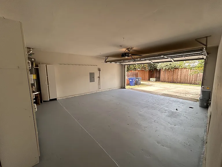 6104 Oldham Dr — Photo 20