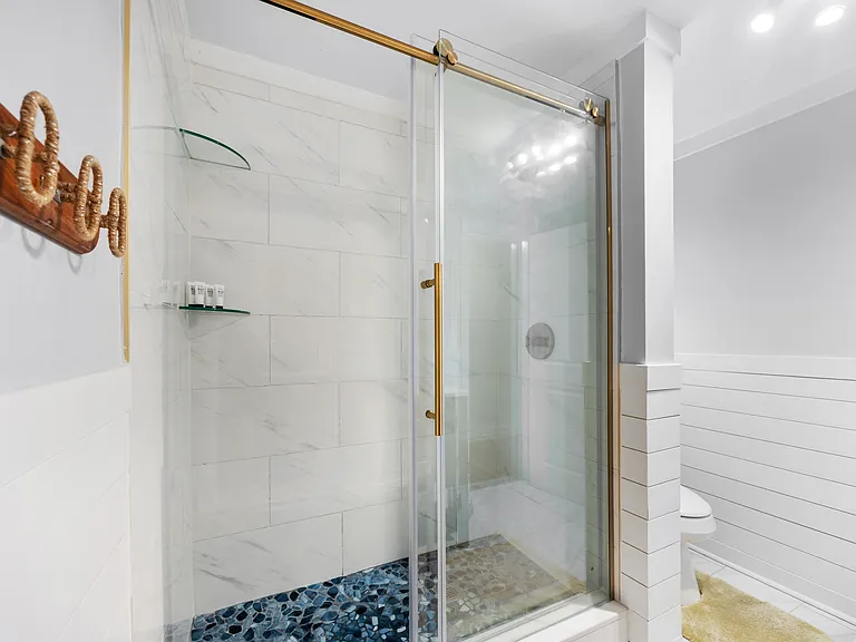 1666 W Intendencia St #A — Photo 18