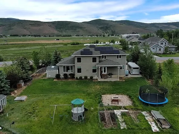 1162 Village Dr — Photo 29