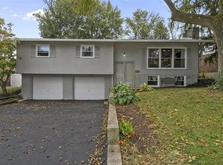 116 S Cardinal Ln, Saint Charles, MO 63301