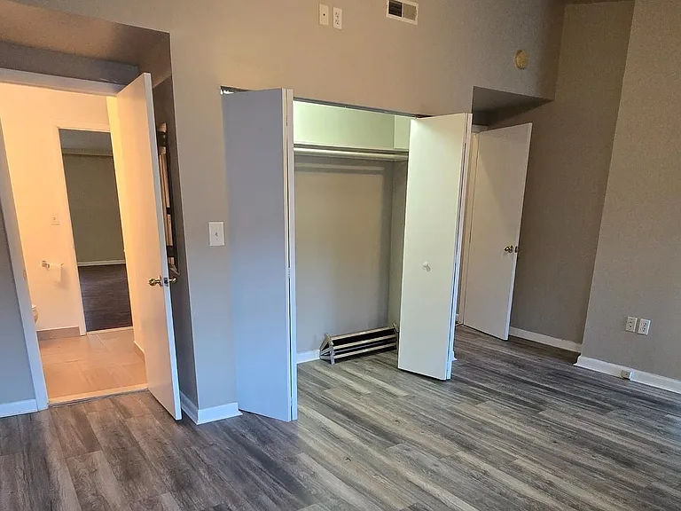 4303 Main St #3 — Photo 7