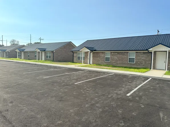 76 Finch Ave #A, Albertville, AL 35950