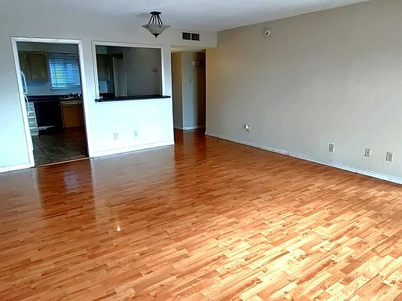 2nd image of 4433 Stanton St #361