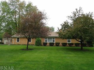 2803 Grandview Dr, Bloomington, IL 61704