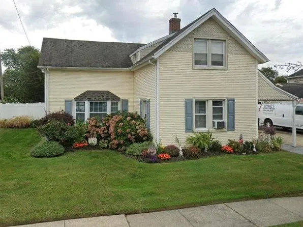 171 Smith Avenue, Islip, NY 11751