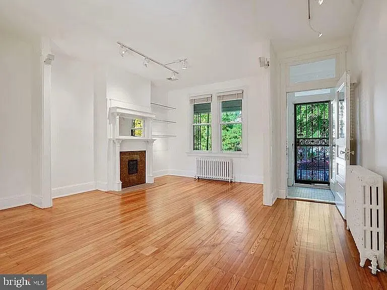 426 Shepherd St NW — Photo 3