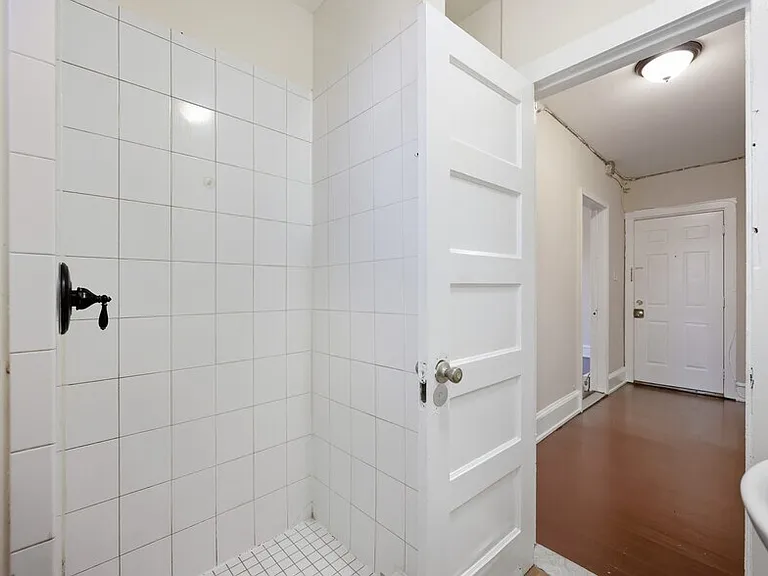 231 Cooper St #1 — Photo 9