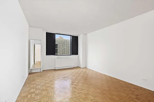 Rented by Halstead Real Estate | media 15