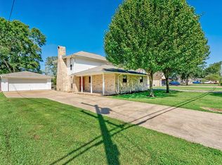 112 2nd Ave, Nederland, TX 77627