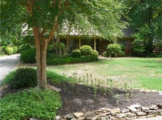 552 McElroy Rd, Memphis, TN 38120