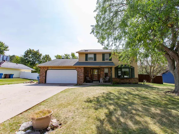 508 Bluffview Dr, Angola, IN 46703