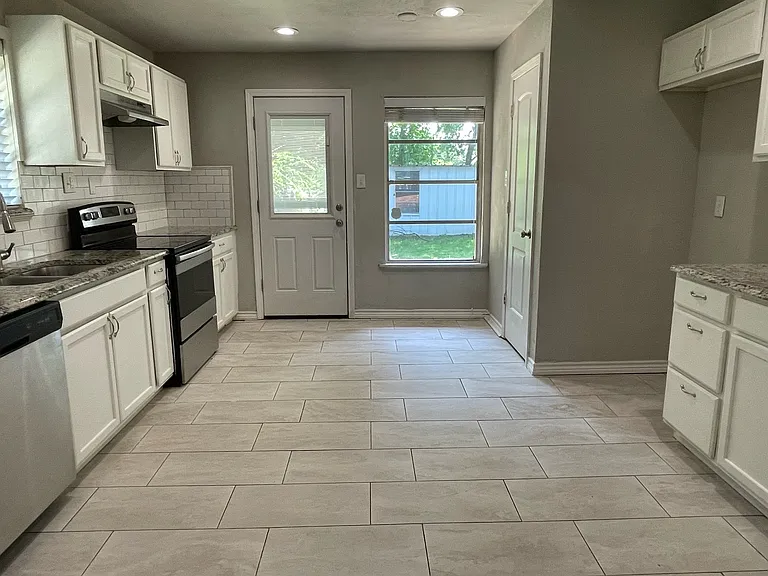 613 S Andrews Ave — Photo 4