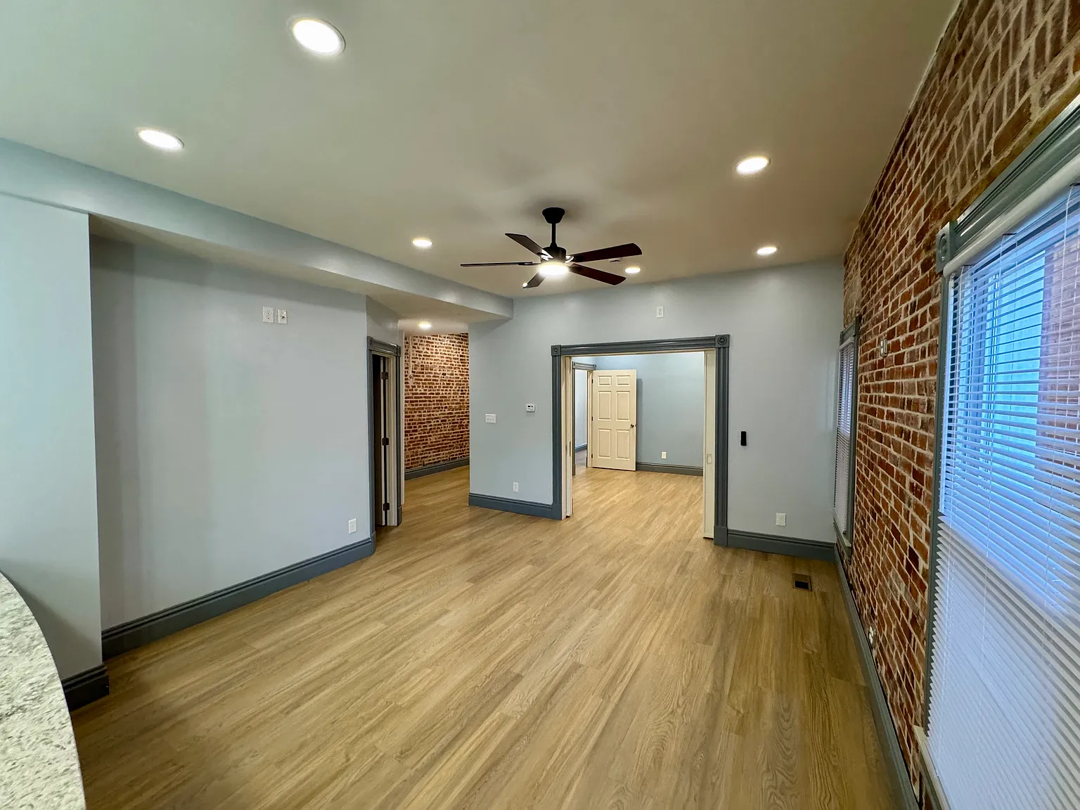 3 bed, 1400 sqft, $1,650 — Photo 2
