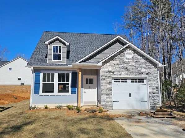 212 Slade Ln, Black Mountain, NC 28711