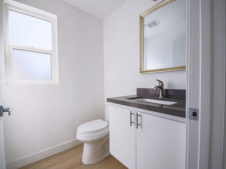 5263 Cartwright Ave — Photo 42