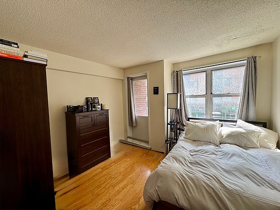4th image of 170 W 23rd St APT 2P