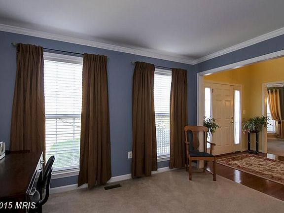 4th image of 26 Saint Charles Ct