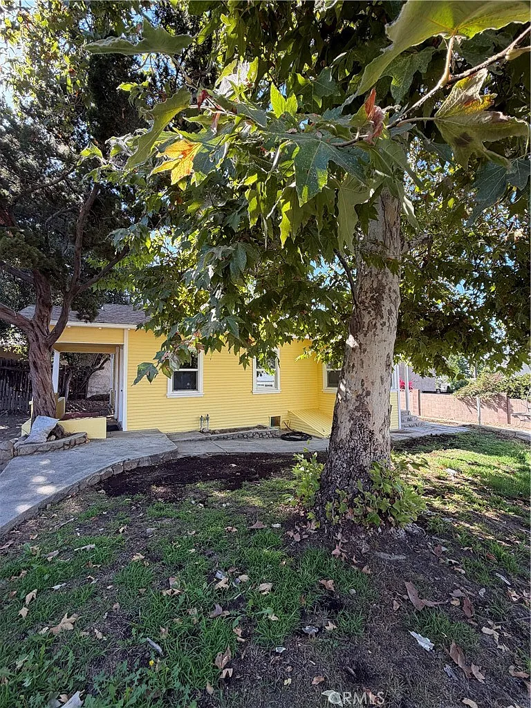 2 bed, 1050 sqft, $3,200 — Photo 2