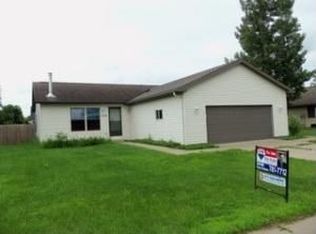 306 Anderson St, Holmen, WI 54636