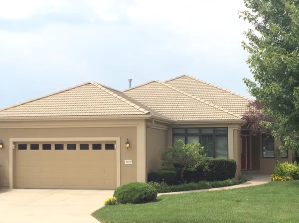 5653 Villa Dr, Lawrence, KS 66047