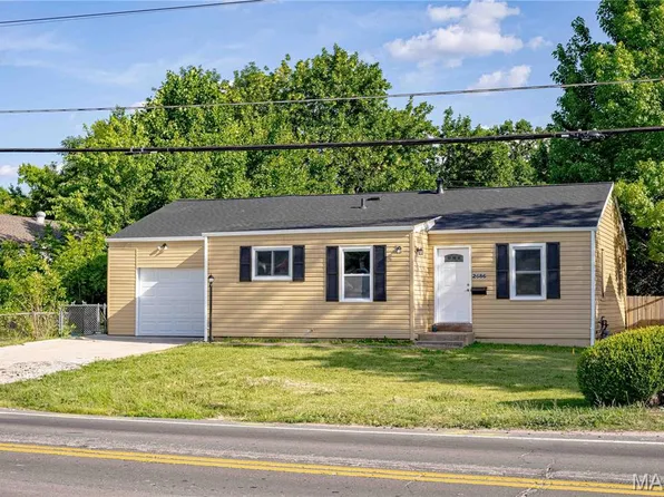 2686 Creve Coeur Mill Rd, Maryland Heights, MO 63043