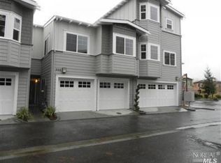 212 Valley Oak Dr, Napa, CA 94558
