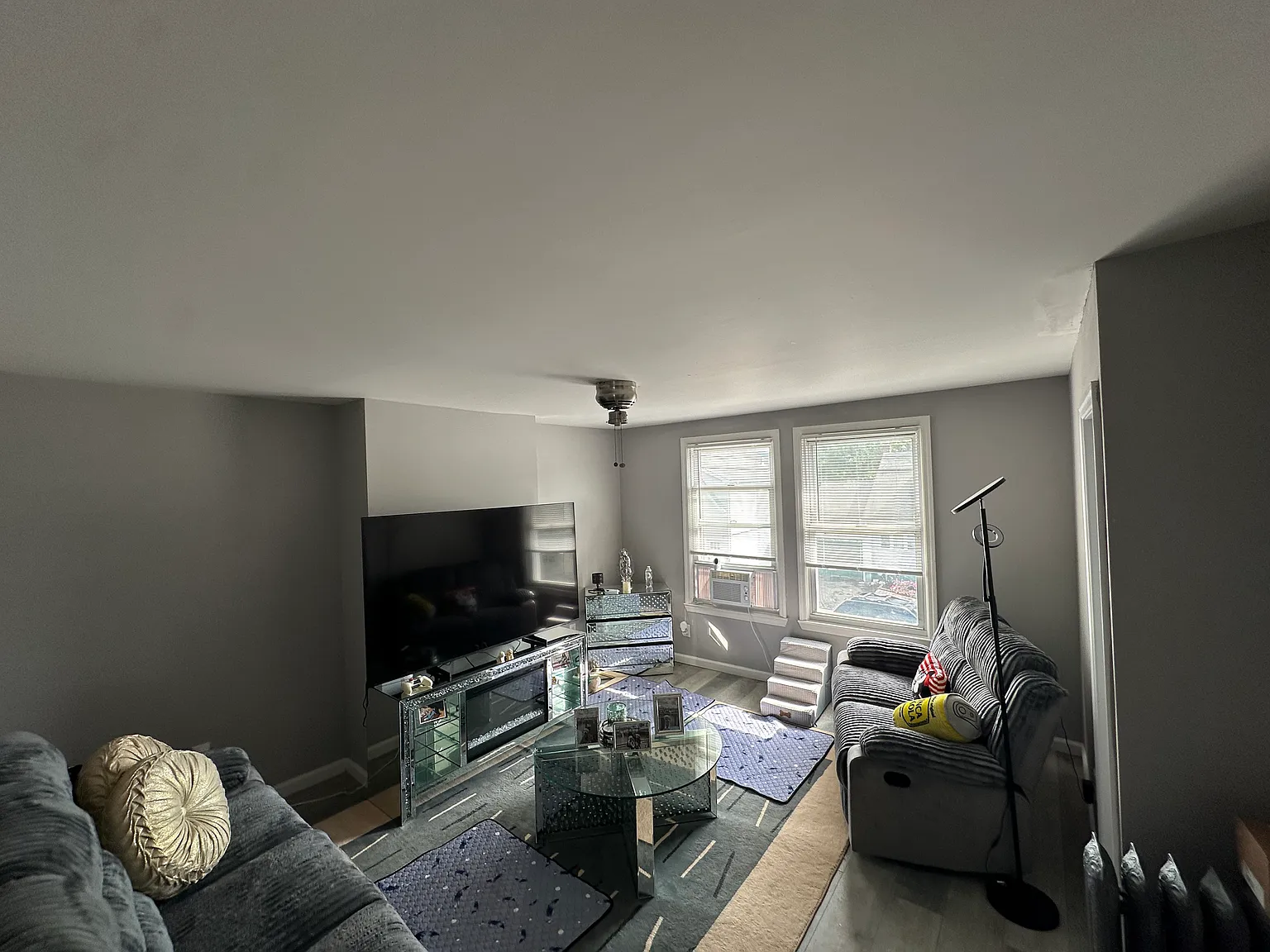 3 bed, 1400 sqft, $2,500 — Photo 1