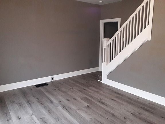 Living Room Area (View 2)