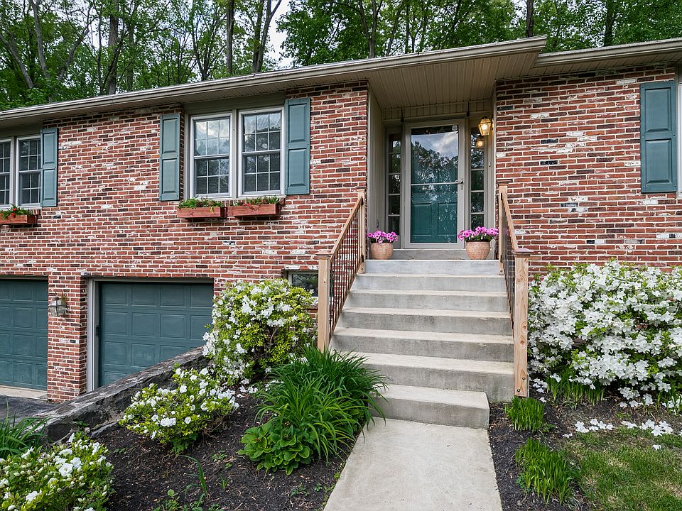 1st image of 11 Northwood Dr