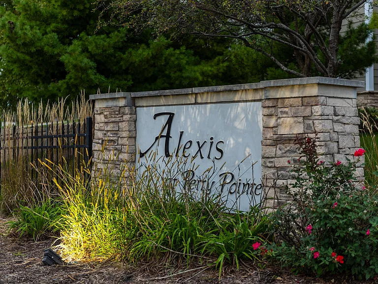 Alexis at Perry Pointe — Photo 8