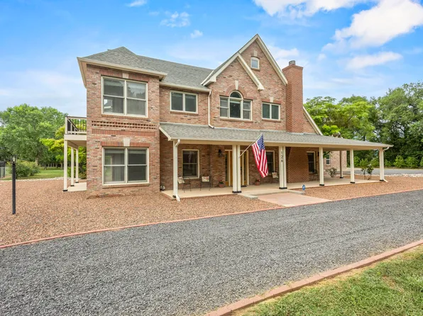 126 Joseph Ct, Los Lunas, NM 87031