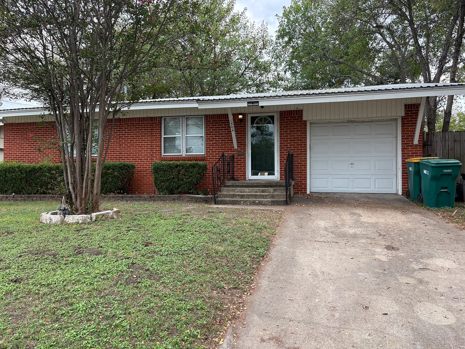 2 bed, 1148 sqft, $1,350 — Photo 1