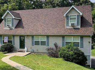 2926 Kane Rd, Aliquippa, PA 15001