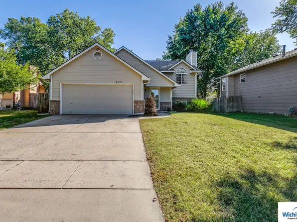 8121 W Aberdeen St, Wichita, KS 67212